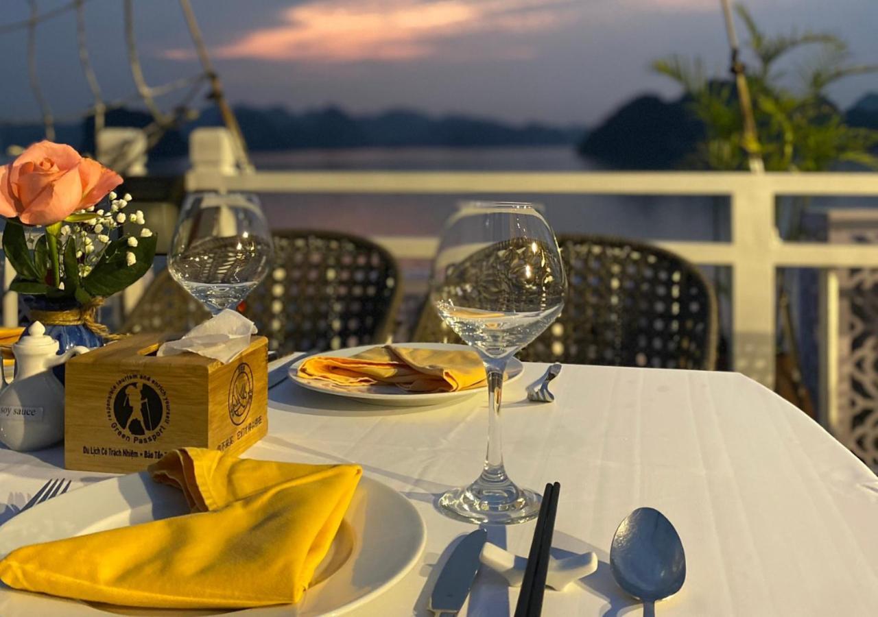 Hotel Arcady Boutique Cruise Ha Long Exterior foto