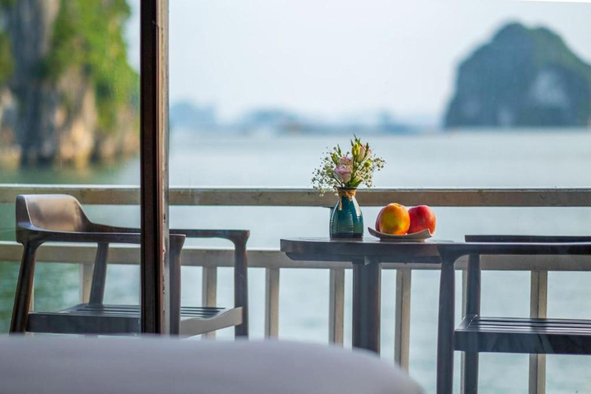 Hotel Arcady Boutique Cruise Ha Long Exterior foto